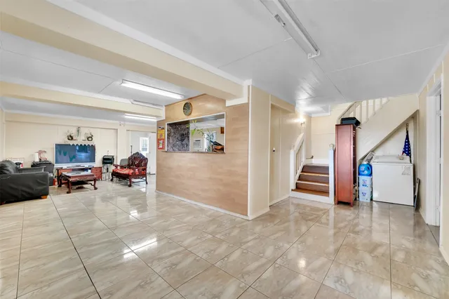 $299,990 | 160 Darden Drive, Anahuac, TX 77514