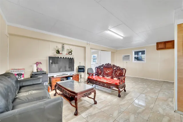 $299,990 | 160 Darden Drive, Anahuac, TX 77514