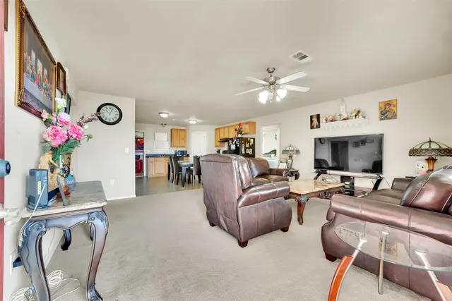 $299,990 | 160 Darden Drive, Anahuac, TX 77514