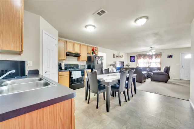 $299,990 | 160 Darden Drive, Anahuac, TX 77514