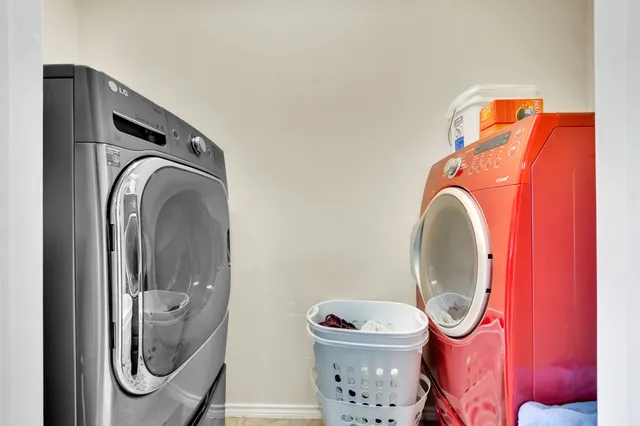 $299,990 | 160 Darden Drive, Anahuac, TX 77514