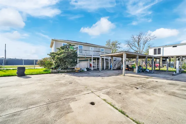 $299,990 | 160 Darden Drive, Anahuac, TX 77514