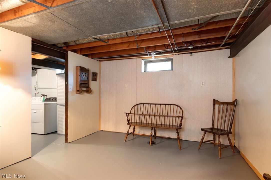 999 Ford Road Cleveland, OH 44143 - Photo 24 of 33