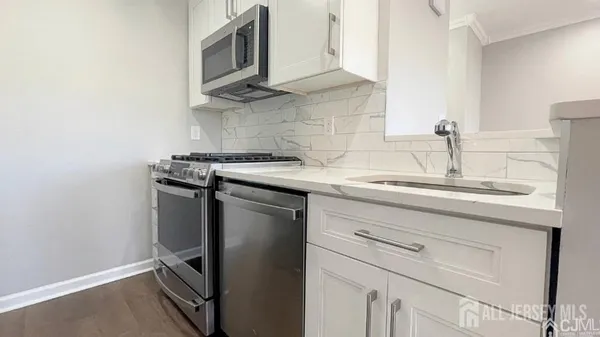 $1,800 | 336 Cozzens Court, East Brunswick, NJ 08816