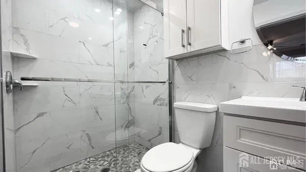 $1,800 | 336 Cozzens Court, East Brunswick, NJ 08816