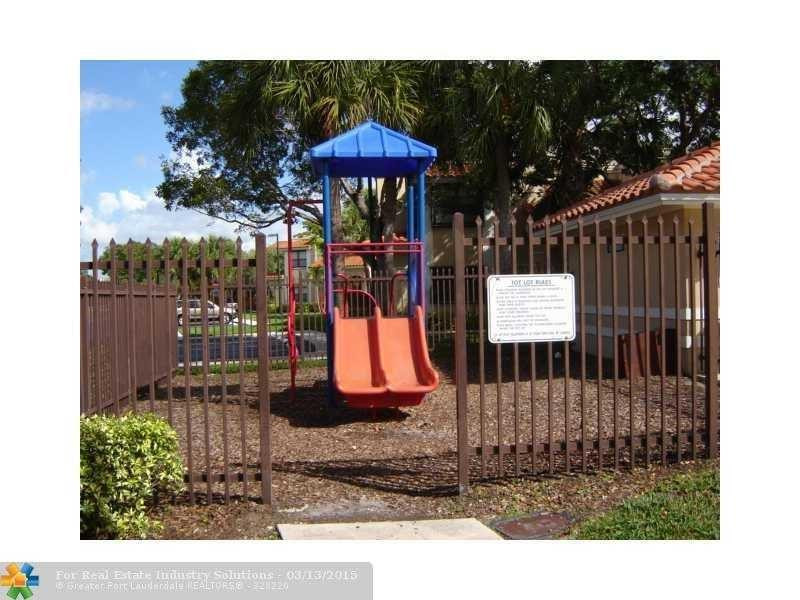 573 Racquet Club Road, Unit 15 Weston, FL 33326 - Photo 22 of 23 Photo 22