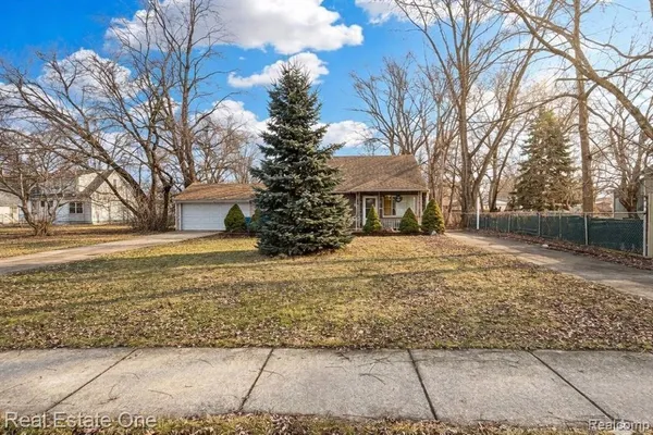 $170,000 | 23340 Cunningham Avenue, Warren, MI 48091