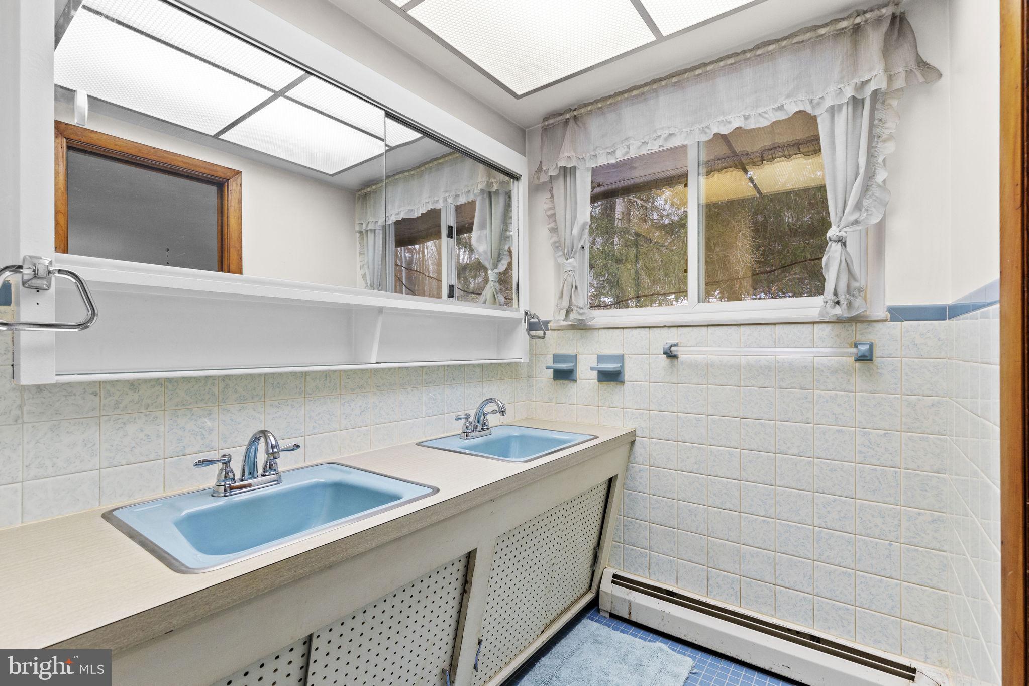 4460 Druck Valley Road York, PA 17406 - Photo 21 of 38