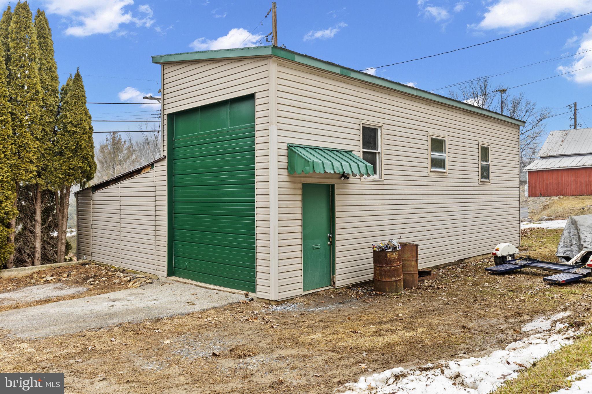 4460 Druck Valley Road York, PA 17406 - Photo 35 of 38