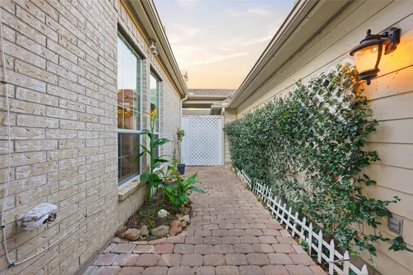 $1,850 | 2838 Misty Heath Lane, Houston, TX 77082