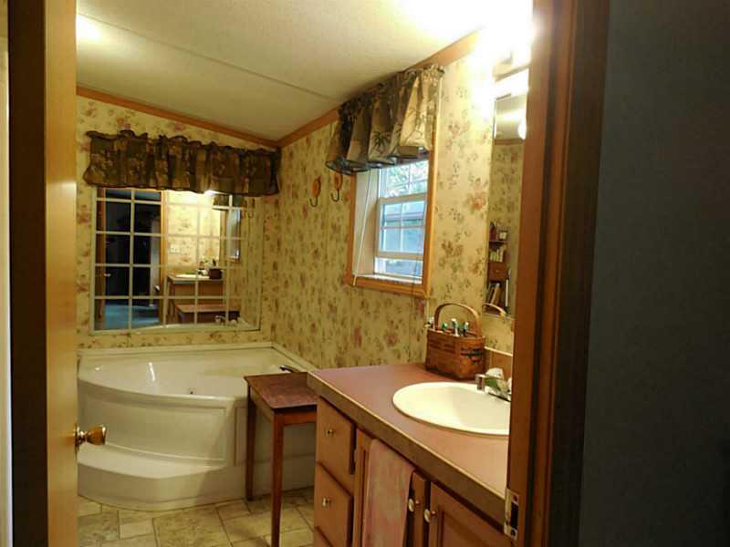 370 Hunter Road Unity, ME 04988 - Photo 13 of 19 Master Bath/Spa.
