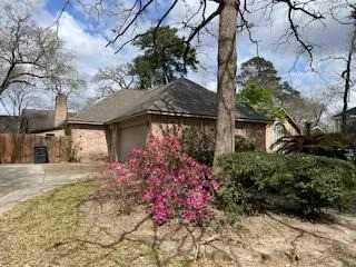 $299,000 | 18 Windsor Drive, Conroe, TX 77304