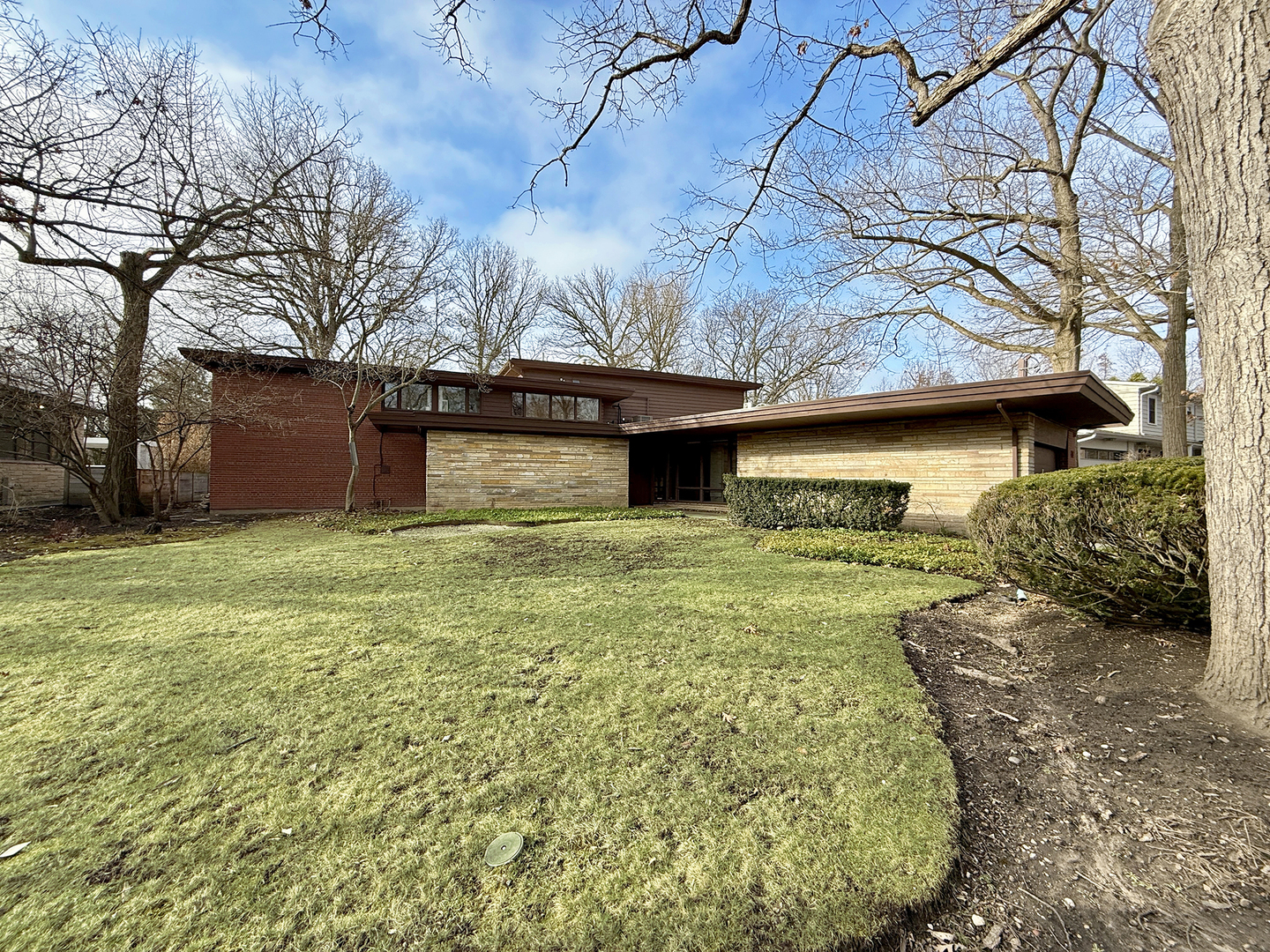 94 Oakmont Road Highland Park, IL 60035 - Photo 1 of 25