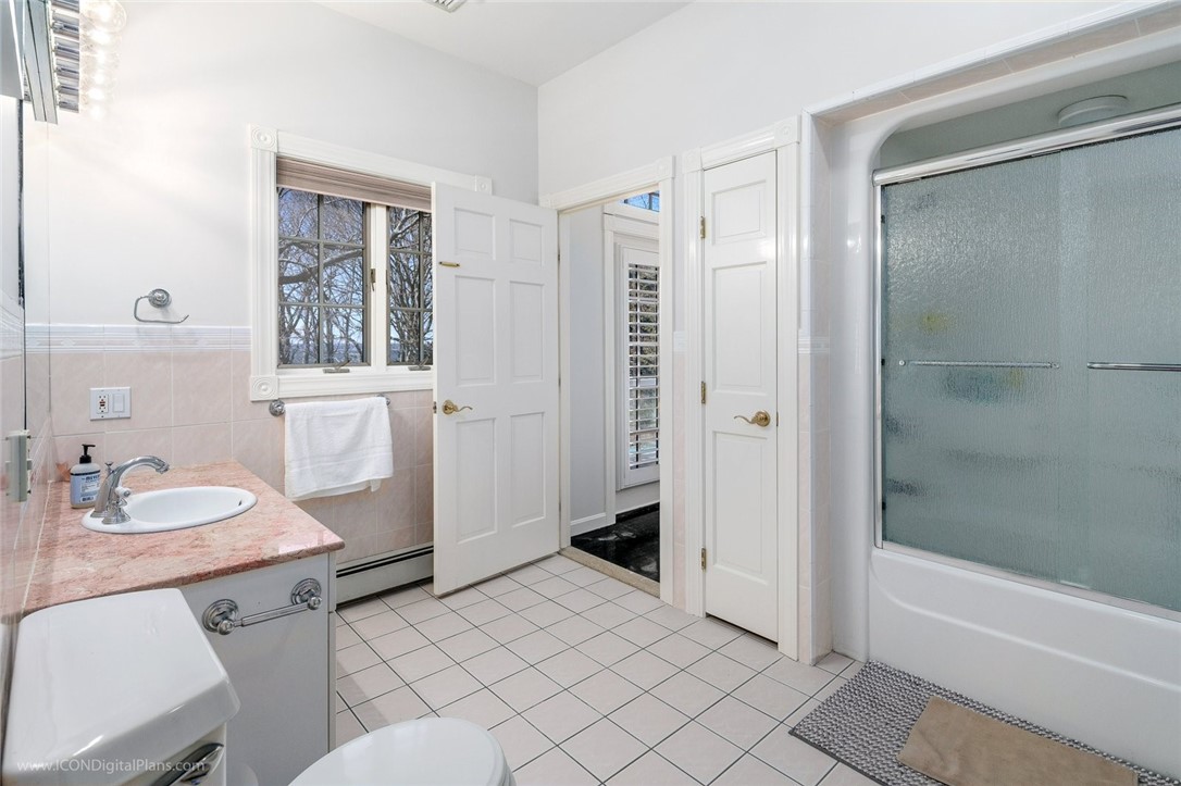 387 Washington Road Barrington, RI 02806 - Photo 41 of 50