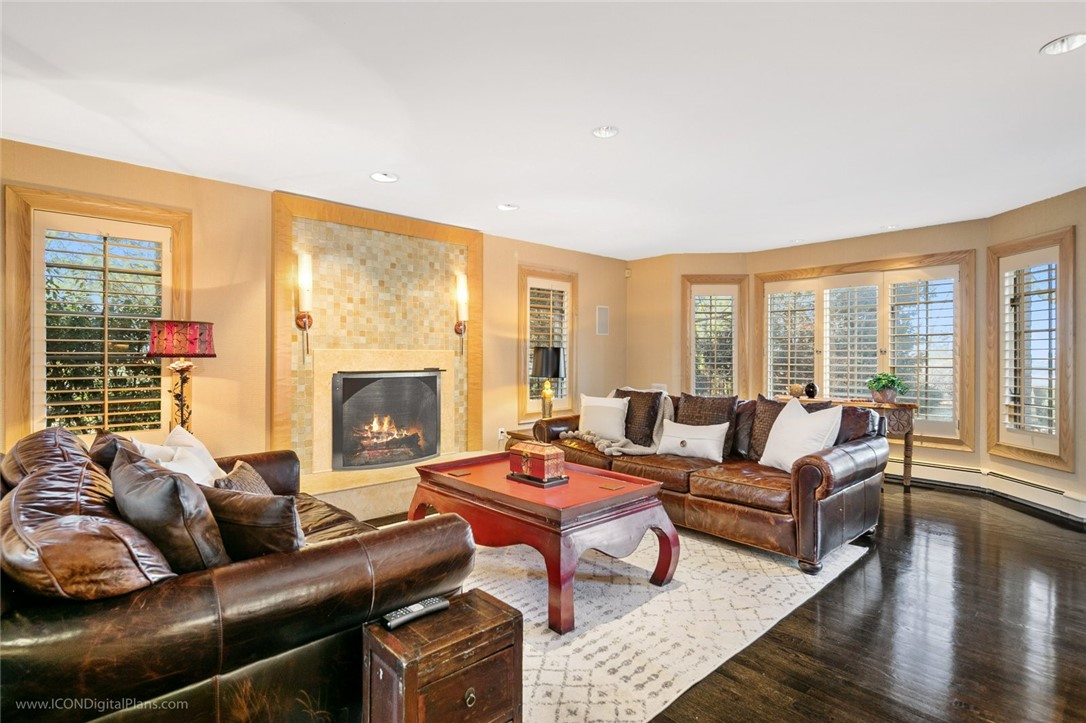 387 Washington Road Barrington, RI 02806 - Photo 8 of 50