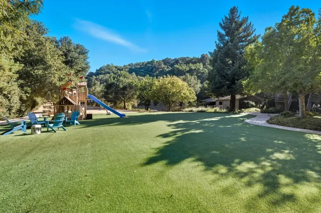 a view of a bench in a yard