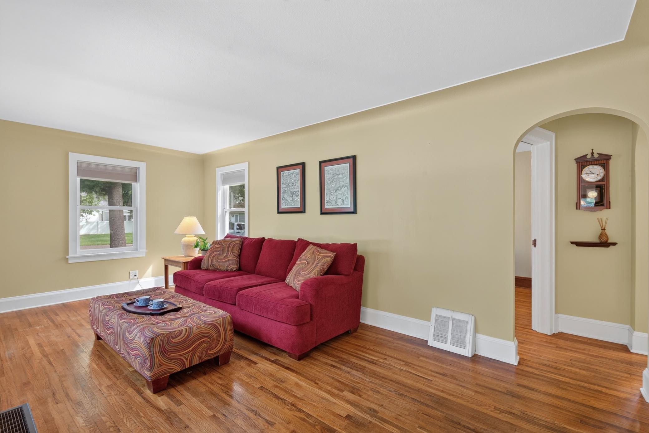2577 County Road East New Brighton, MN 55112 - Photo 9 of 43 Gallery Image 9