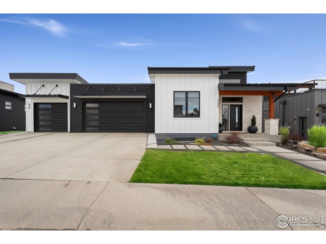 a house view with a backyard space