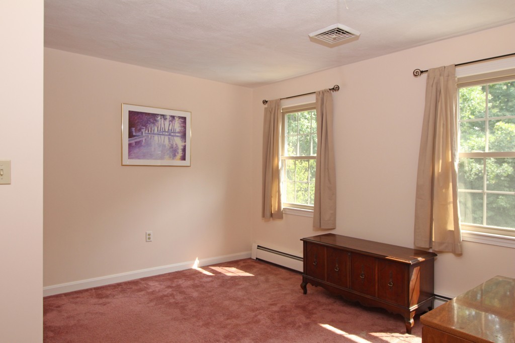 84 Houghton's Mill Road Lunenburg, MA 01462 - Photo 14 of 30