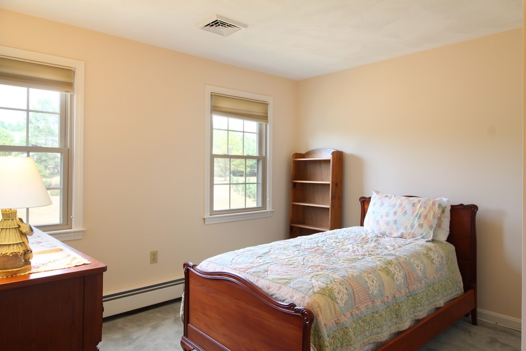 84 Houghton's Mill Road Lunenburg, MA 01462 - Photo 15 of 30