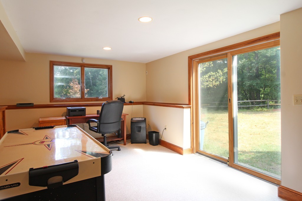 84 Houghton's Mill Road Lunenburg, MA 01462 - Photo 18 of 30
