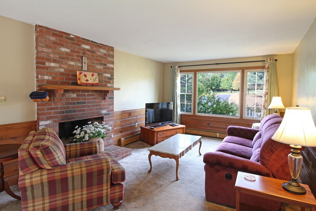 84 Houghton's Mill Road Lunenburg, MA 01462 - Photo 4 of 30
