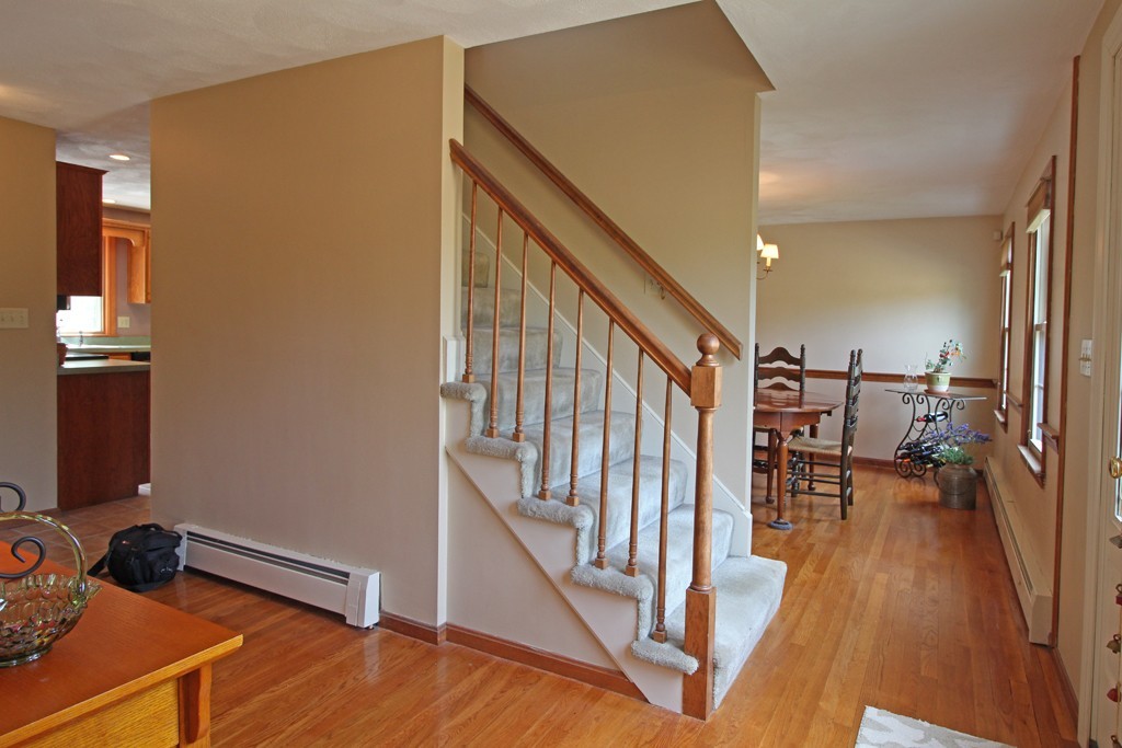 84 Houghton's Mill Road Lunenburg, MA 01462 - Photo 7 of 30