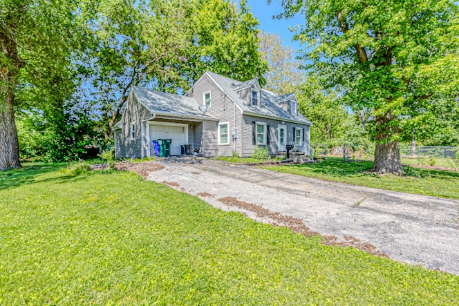 740 Simpson Avenue Decatur, IL 62526 - Photo 1 of 18