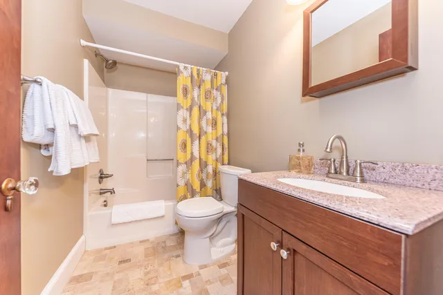 $639,900 | 5470 Carey Road, Commerce Township, MI 48382