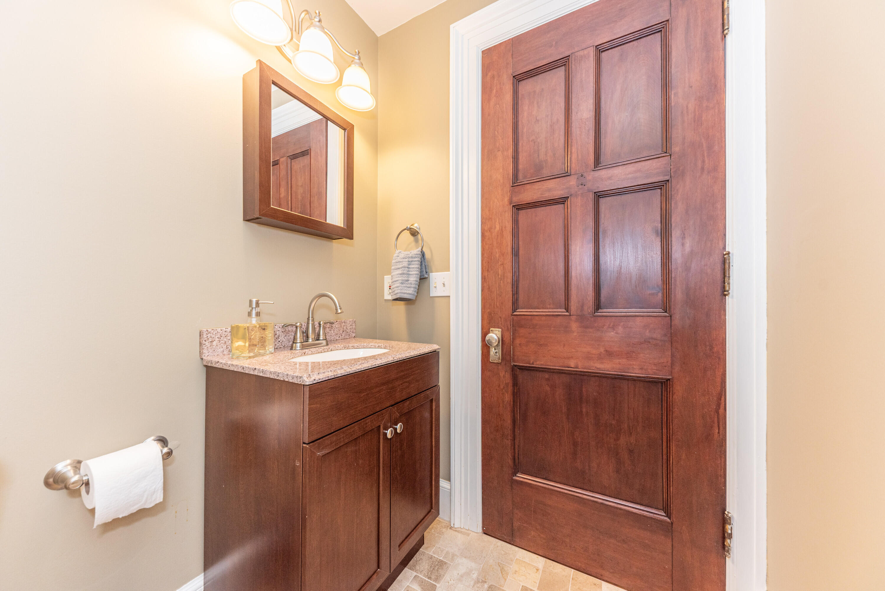 5470 Carey Road Commerce Township, MI 48382 - Photo 37 of 44 em_64