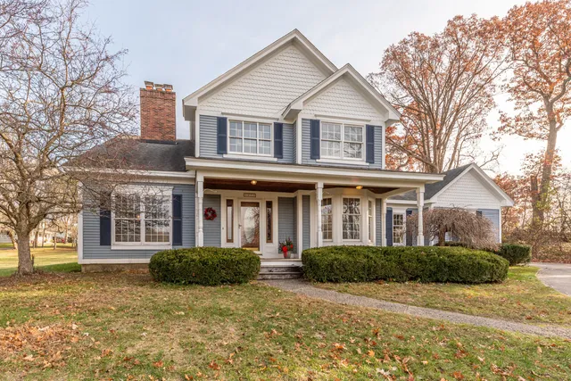 $639,900 | 5470 Carey Road, Commerce Township, MI 48382