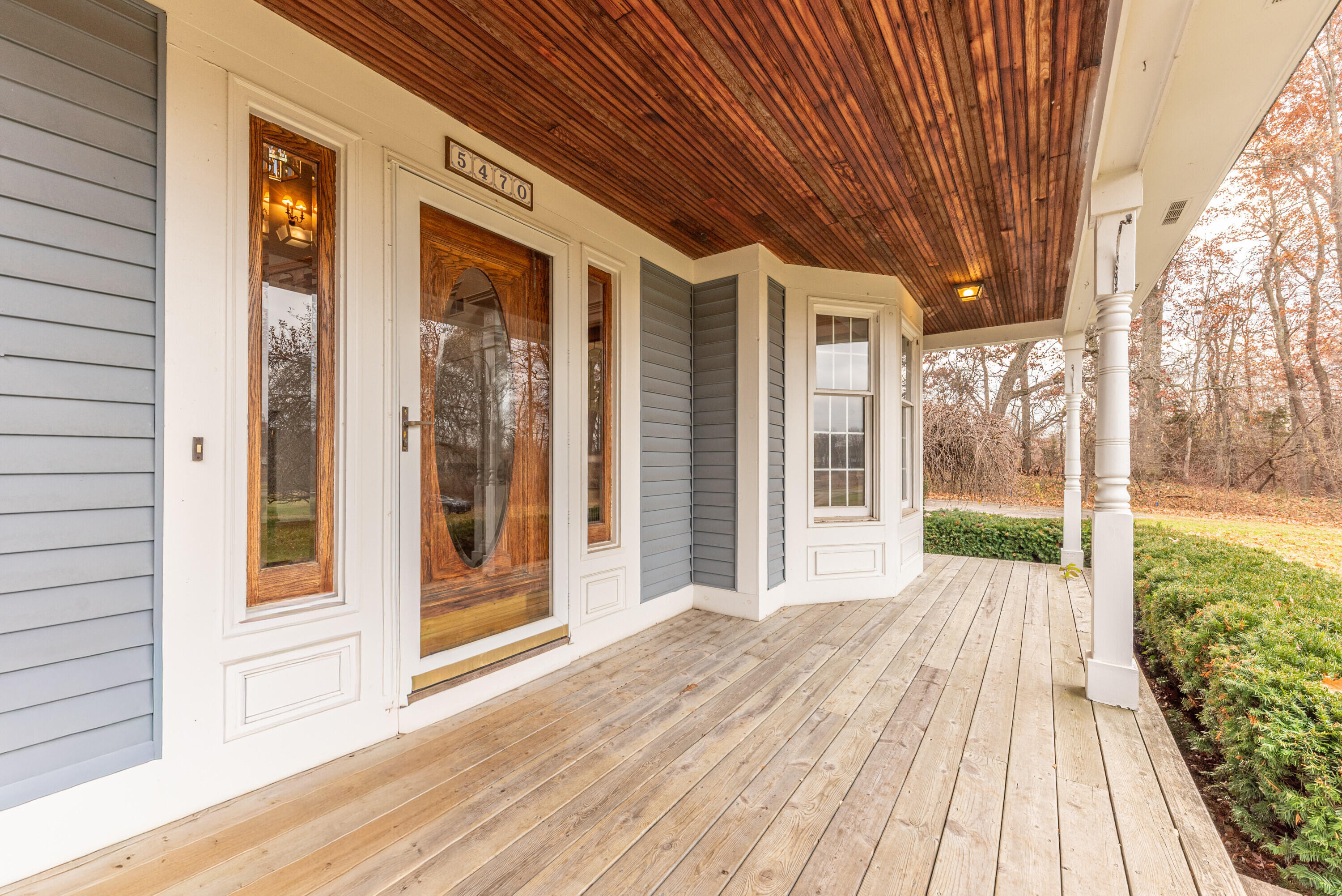5470 Carey Road Commerce Township, MI 48382 - Photo 7 of 44 em_9