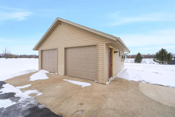 $419,900 | 1150 West Lake Street, Hilbert, WI 54129