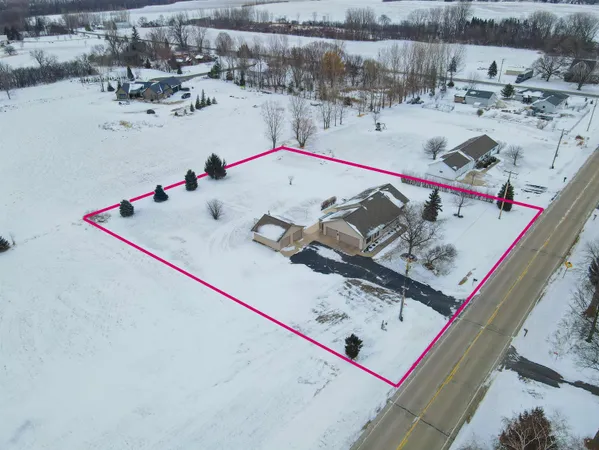 $419,900 | 1150 West Lake Street, Hilbert, WI 54129