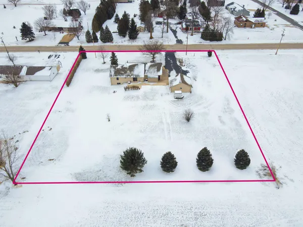 $419,900 | 1150 West Lake Street, Hilbert, WI 54129