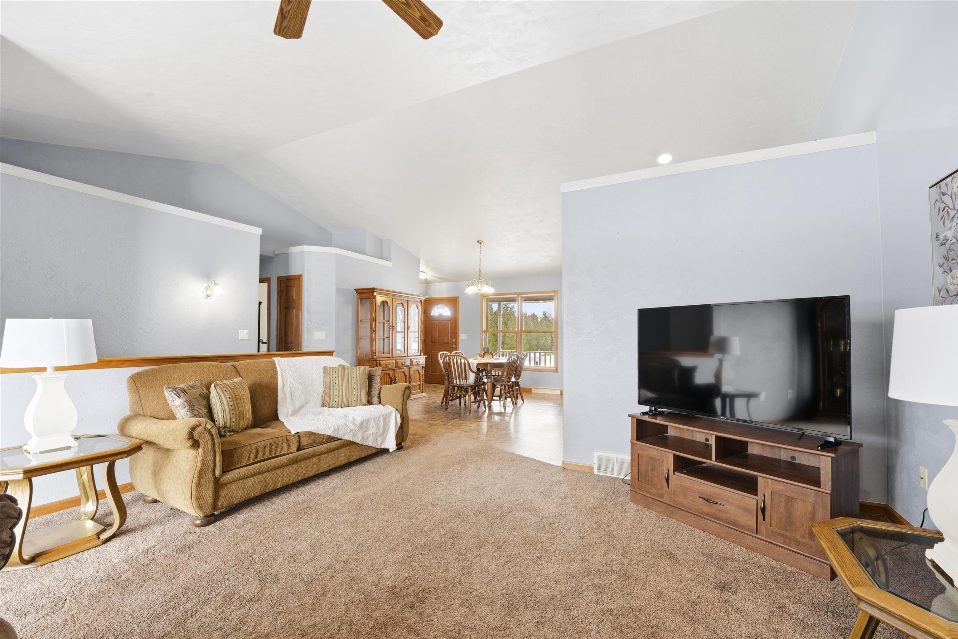 1150 West Lake Street Chilton, WI 53014 - Photo 6 of 38