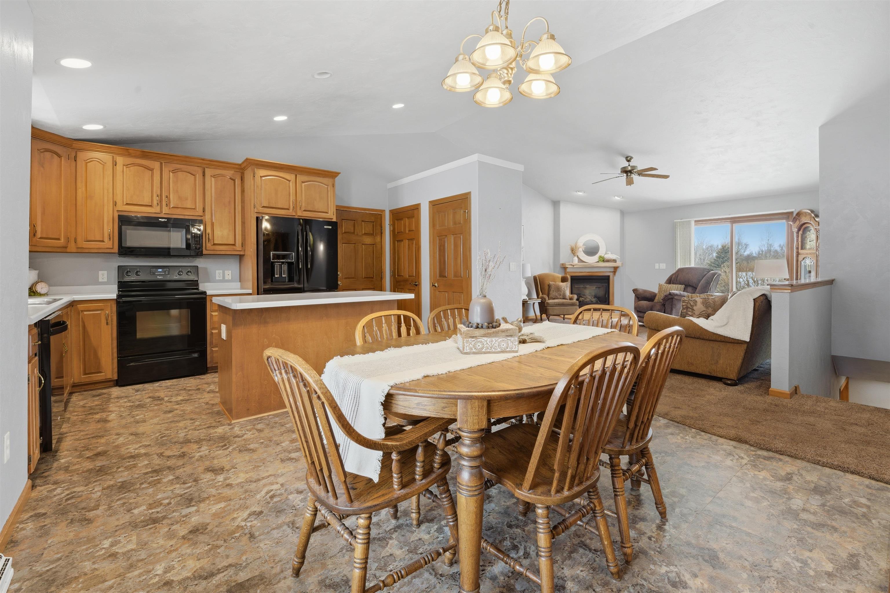 1150 West Lake Street Chilton, WI 53014 - Photo 7 of 38