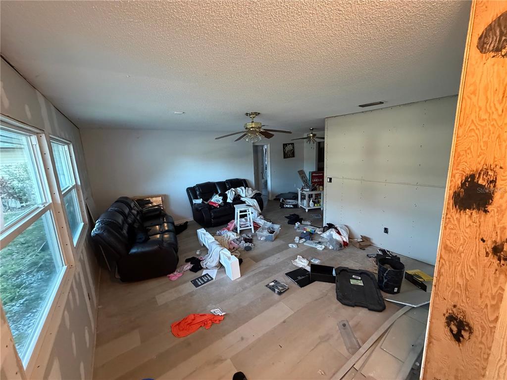 2076 Butternut Circle West Clearwater, FL 33763 - Photo 4 of 43