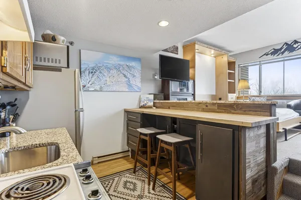 $289,000 | 8 Cascades Drive, Unit B14, Newry, ME 04261