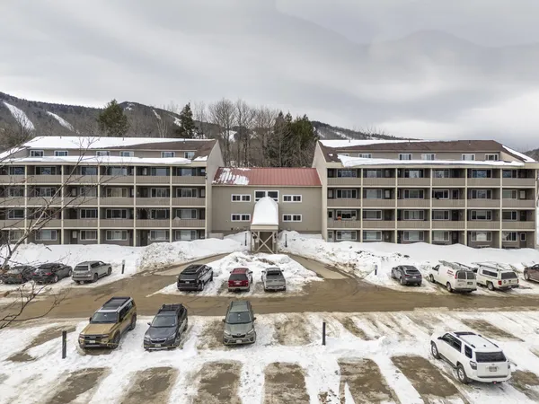 $289,000 | 8 Cascades Drive, Unit B14, Newry, ME 04261