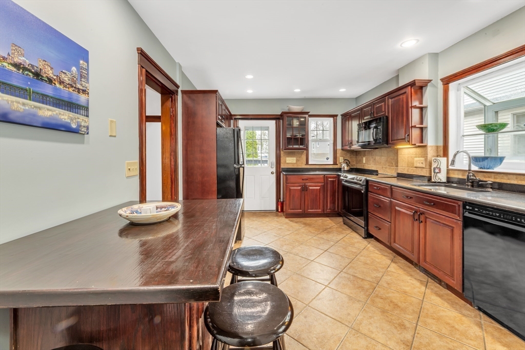 18 Hemlock Road Boston, MA 02132 - Photo 12 of 27