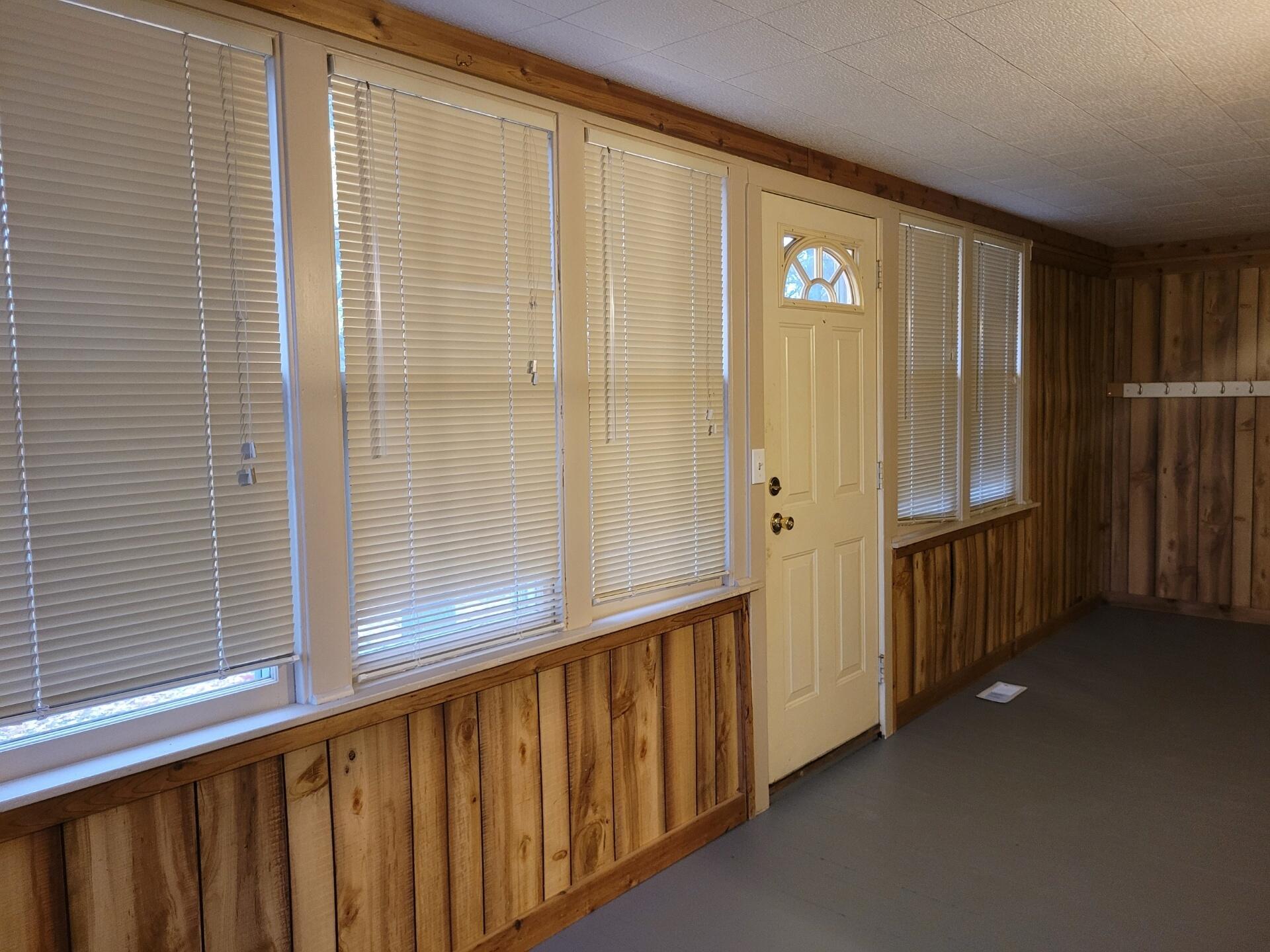 3308 Maple Grove Road Muskegon, MI 49441 - Photo 17 of 38 D2B81F