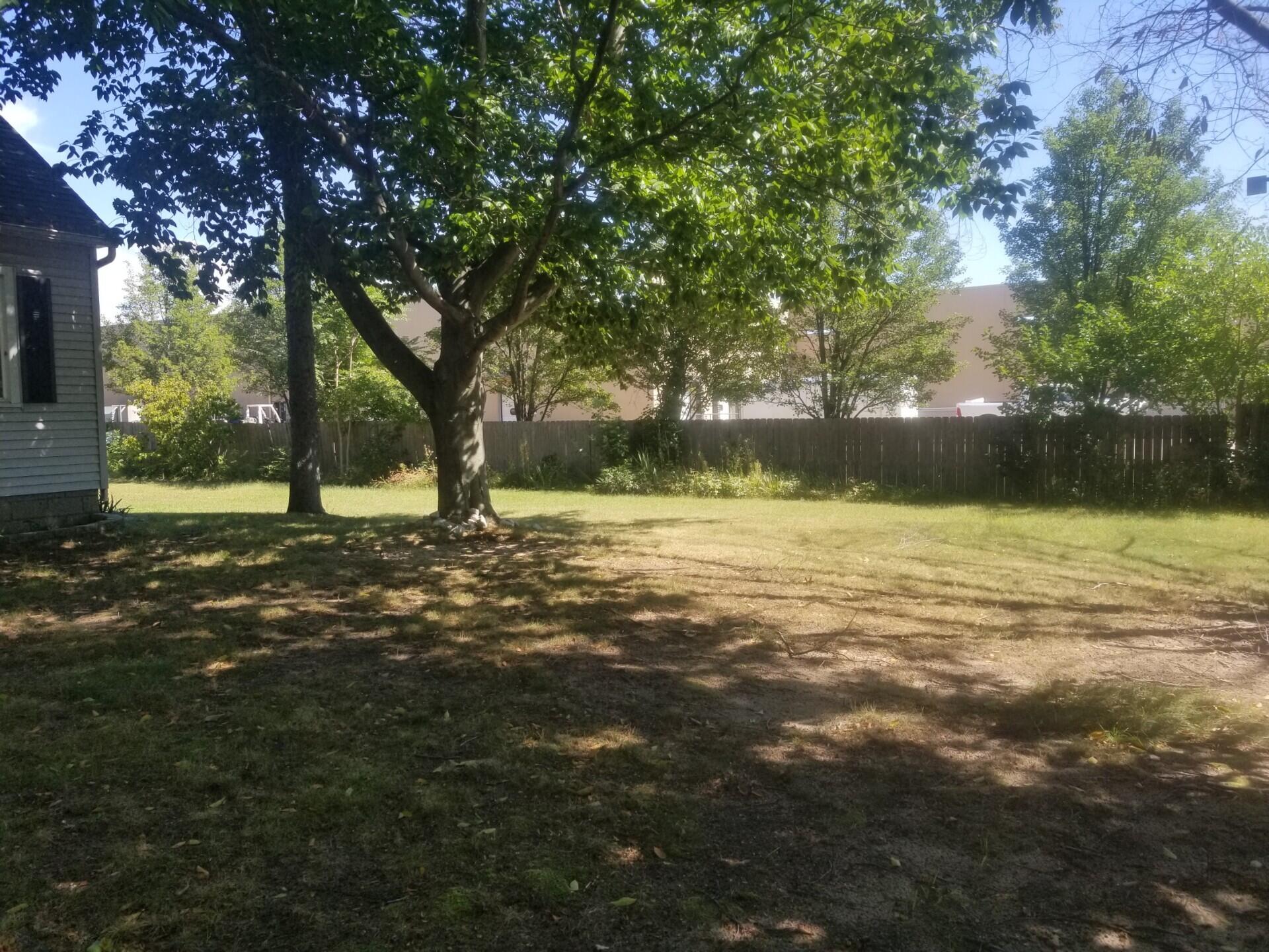 3308 Maple Grove Road Muskegon, MI 49441 - Photo 8 of 38 61E98F