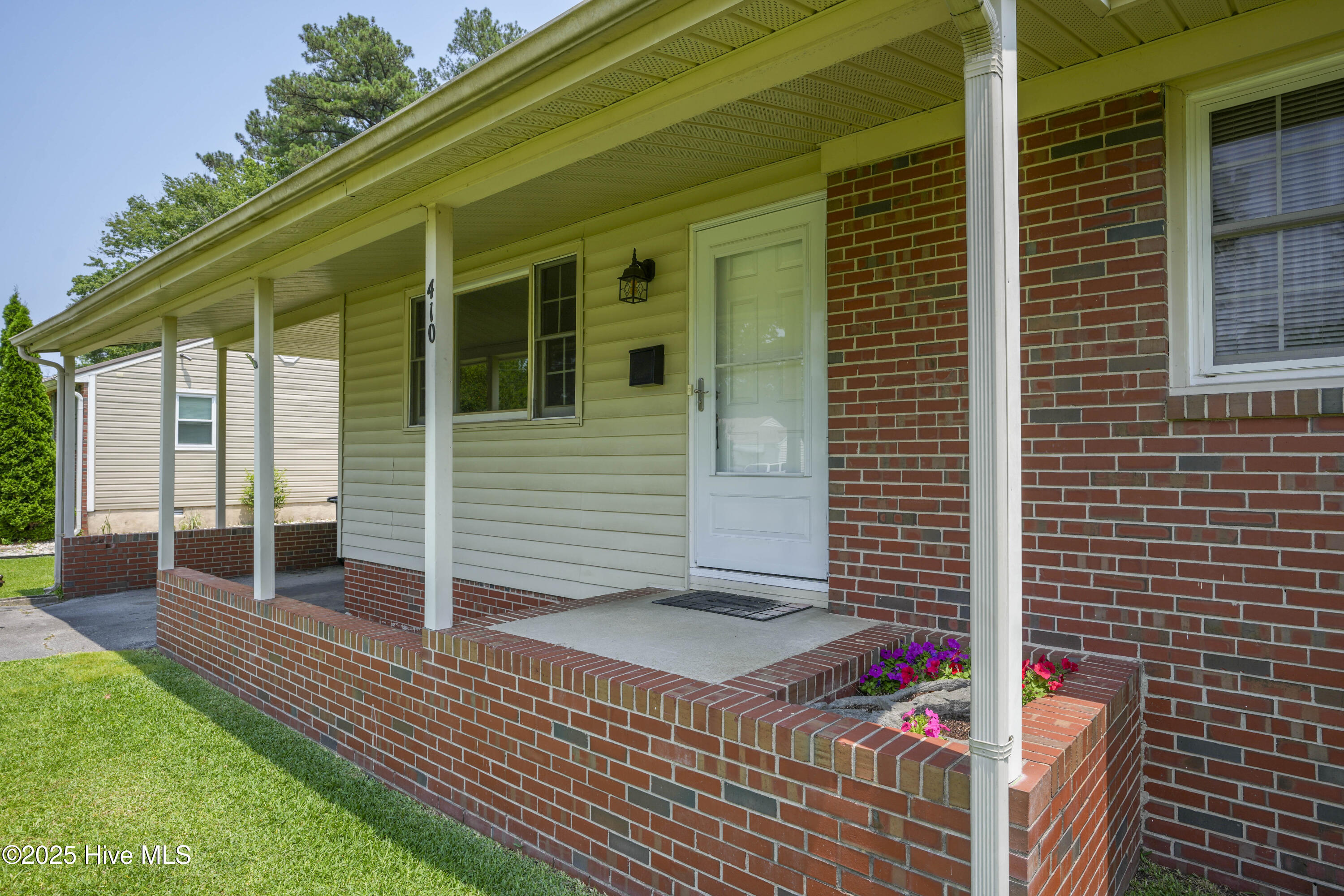410 Cheyenne Road Jacksonville, NC 28540 - Photo 2 of 35 410 Cheyenne Rd - Exterior - Edited_7