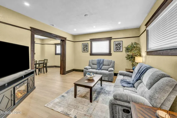 $3,500 | 33 West 8th Street, Reno, NV 89503