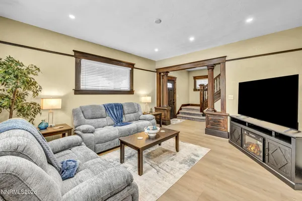 $3,500 | 33 West 8th Street, Reno, NV 89503