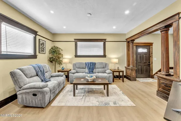 $3,500 | 33 West 8th Street, Reno, NV 89503