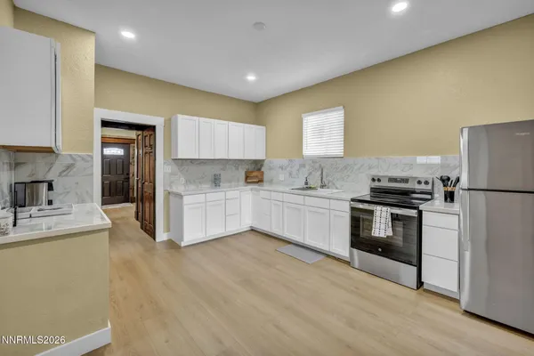 $3,500 | 33 West 8th Street, Reno, NV 89503