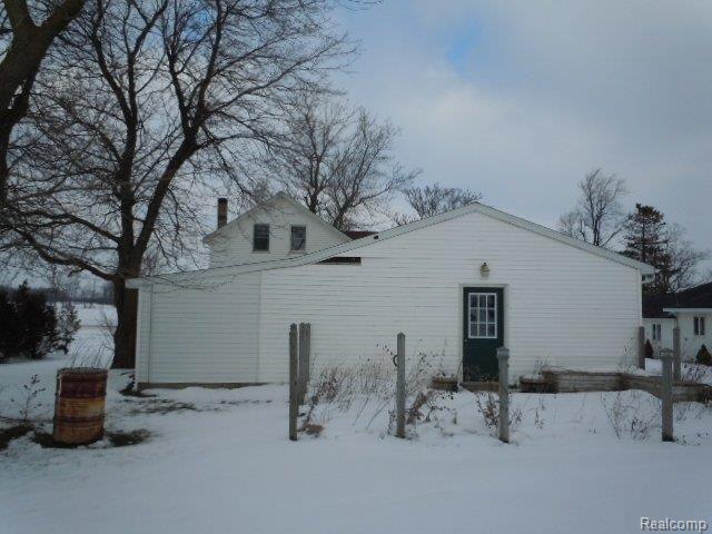 2780 East Shabbona Road Deckerville, MI 48427 - Photo 15 of 15 5 garage rear.jpg