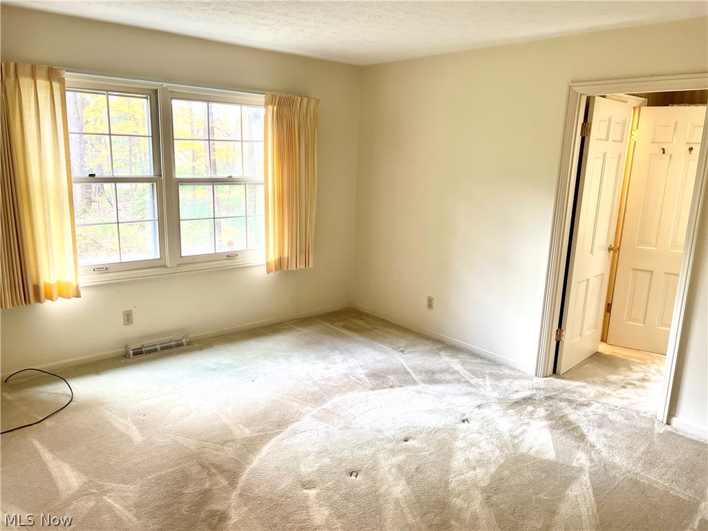 4589 Brainard Road Chagrin Falls, OH 44022 - Photo 18 of 29 Gallery Image 18